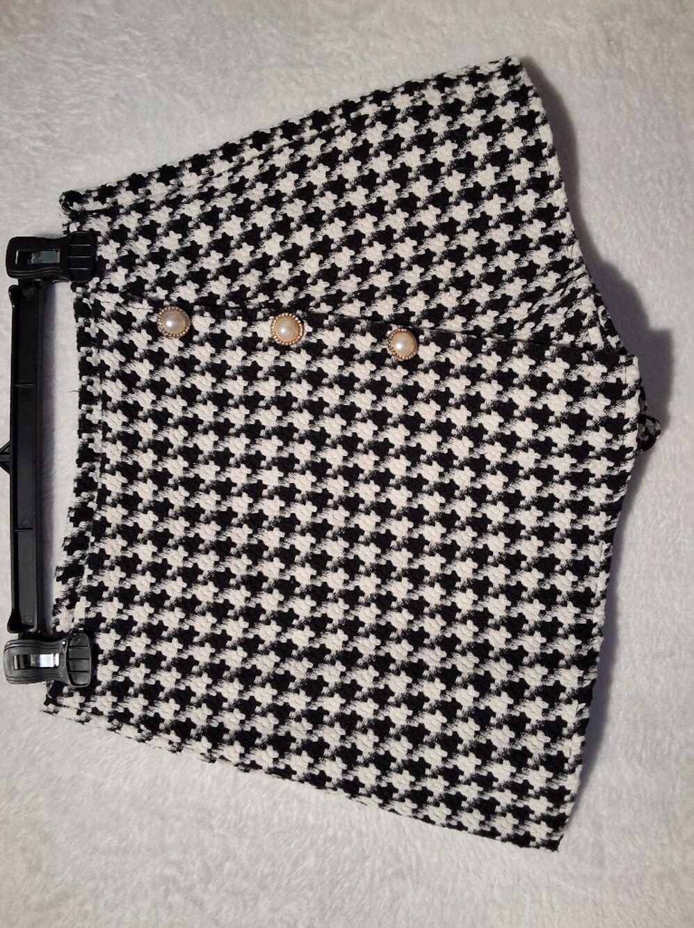 SHEIN Black and White Houndstooth Tweed Skort with Pearl Buttons
